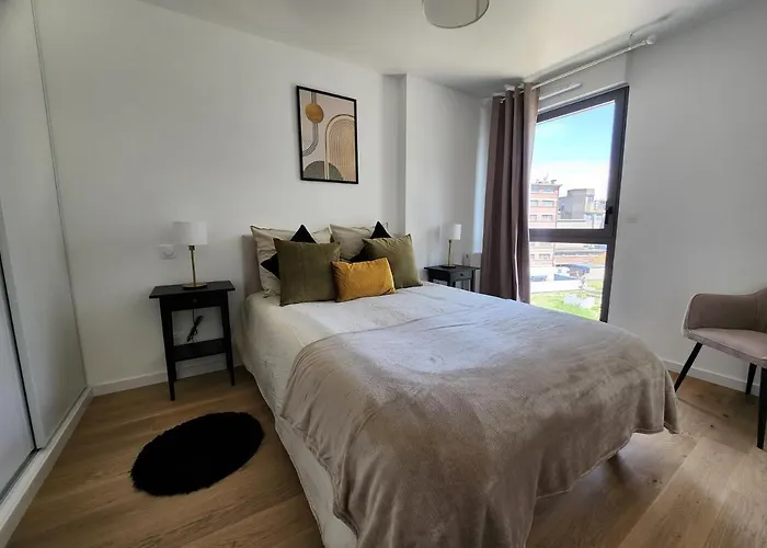 Le Quai Des Verts كان