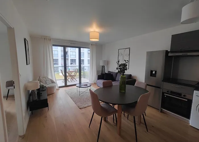 Le Quai Des Verts * كان